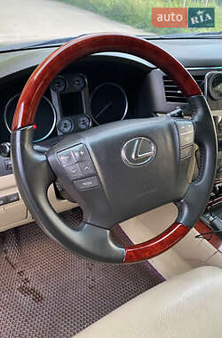 Позашляховик / Кросовер Lexus LX 2008 в 