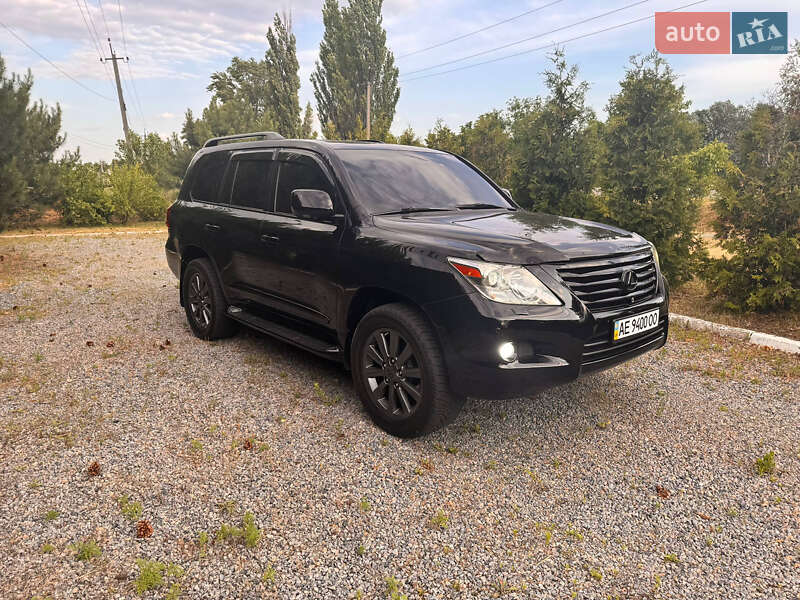Lexus LX 2010