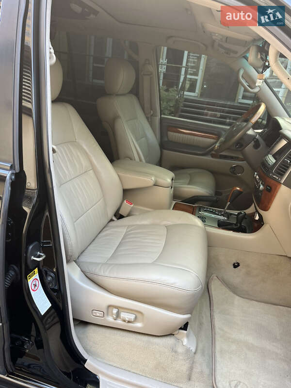 Внедорожник / Кроссовер Lexus LX 2005 в Одессе