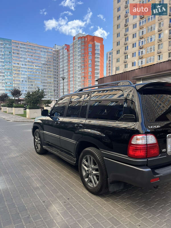 Внедорожник / Кроссовер Lexus LX 2005 в Одессе