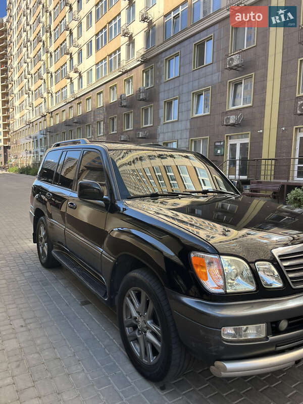 Внедорожник / Кроссовер Lexus LX 2005 в Одессе