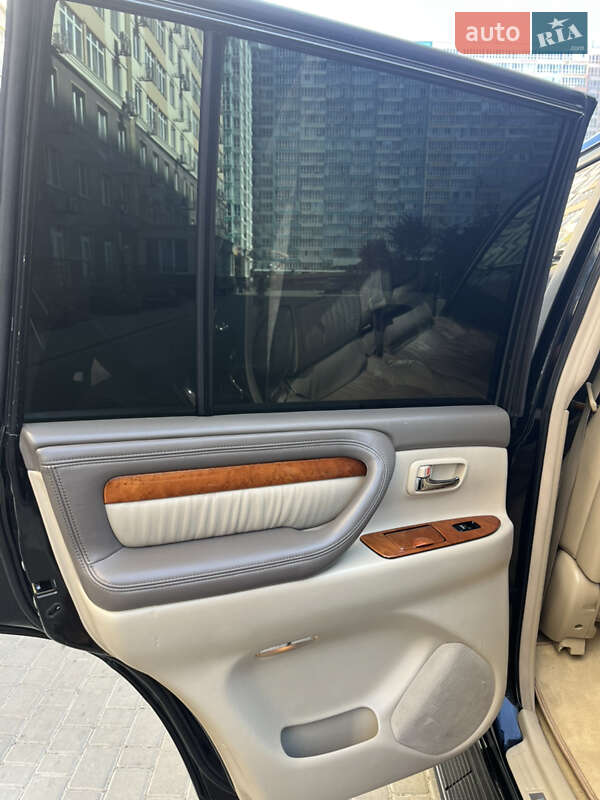 Внедорожник / Кроссовер Lexus LX 2005 в Одессе