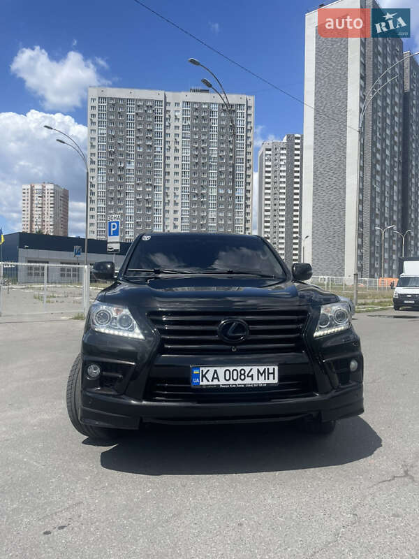 Lexus LX 2012