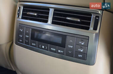 Внедорожник / Кроссовер Lexus LX 2008 в 