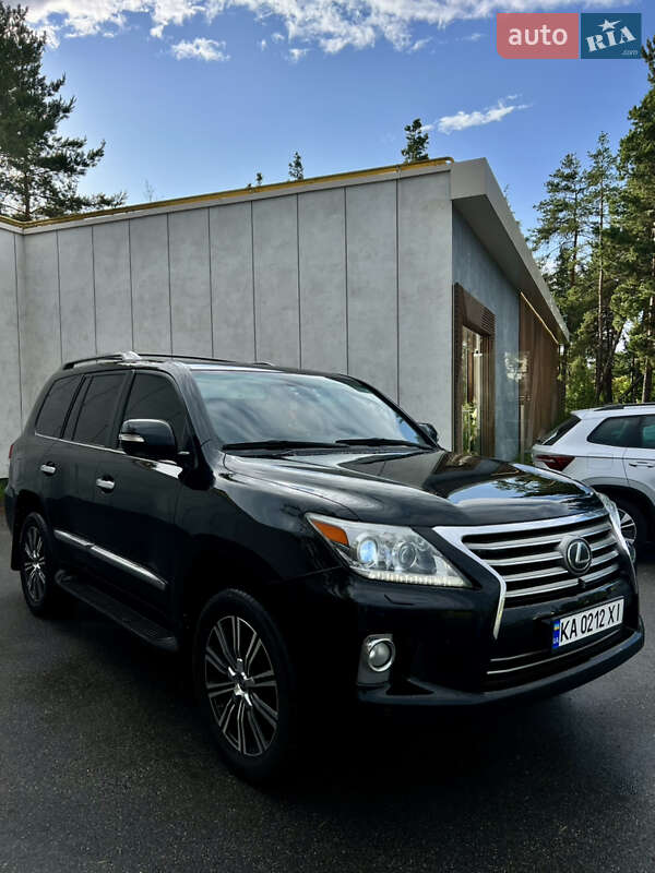 Позашляховик / Кросовер Lexus LX 2008 в Києві