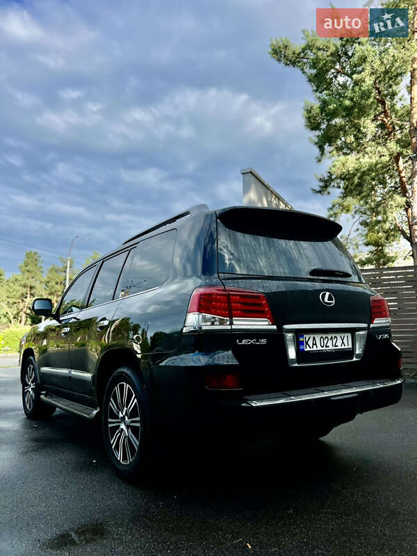 Позашляховик / Кросовер Lexus LX 2008 в Києві