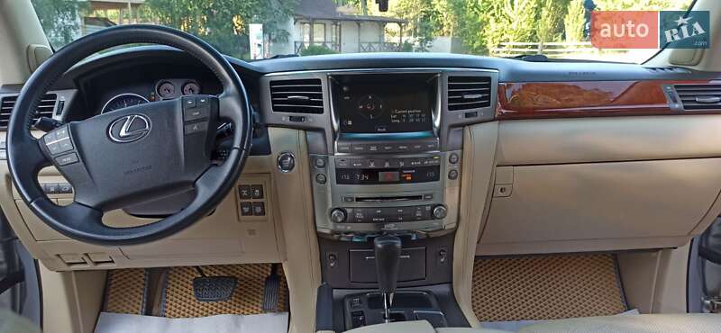 Внедорожник / Кроссовер Lexus LX 2008 в Житомире