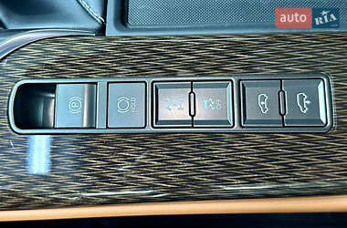 Внедорожник / Кроссовер Lexus LX 2022 в 
