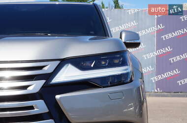 Внедорожник / Кроссовер Lexus LX 2022 в 