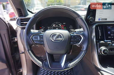 Внедорожник / Кроссовер Lexus LX 2022 в 