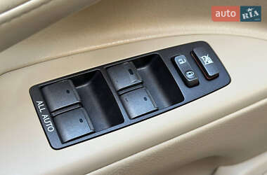 Позашляховик / Кросовер Lexus LX 2011 в 