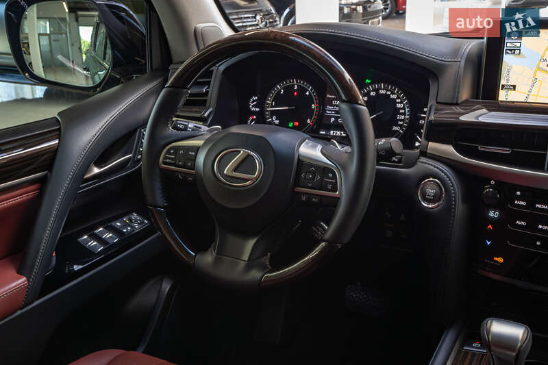Позашляховик / Кросовер Lexus LX 2017 в Хмельницькому