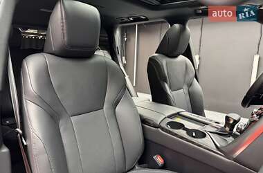 Позашляховик / Кросовер Lexus LX 2025 в 