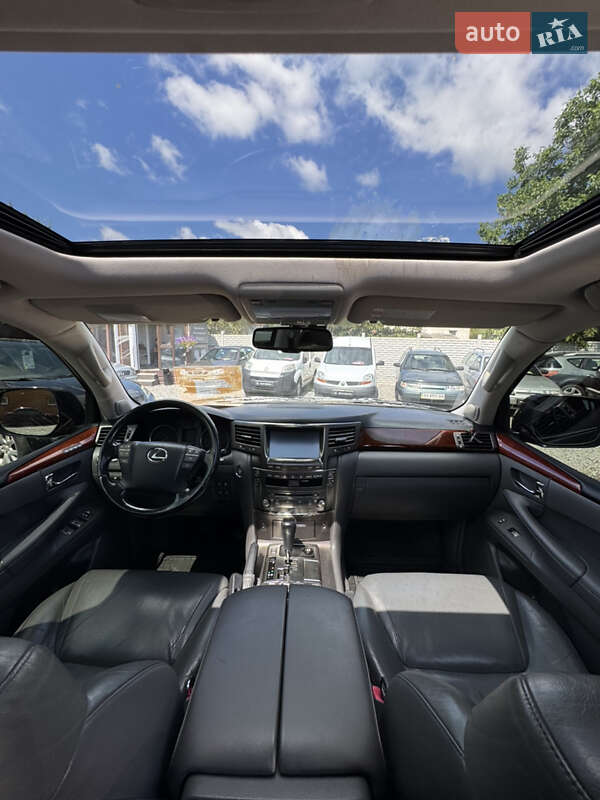 Внедорожник / Кроссовер Lexus LX 2008 в Дергачах