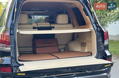 Позашляховик / Кросовер Lexus LX 2013 в 