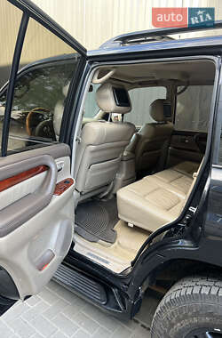 Внедорожник / Кроссовер Lexus LX 2001 в 