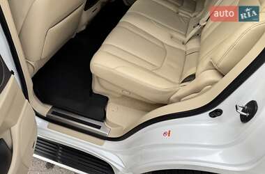 Позашляховик / Кросовер Lexus LX 2017 в 