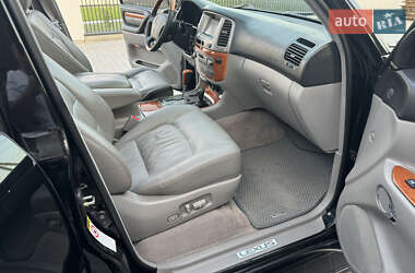 Внедорожник / Кроссовер Lexus LX 2006 в 