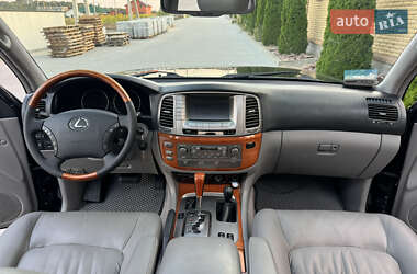 Внедорожник / Кроссовер Lexus LX 2006 в 