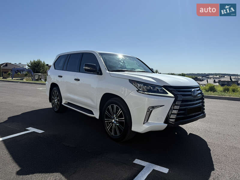 Внедорожник / Кроссовер Lexus LX 2016 в Ровно