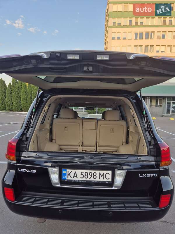 Внедорожник / Кроссовер Lexus LX 2008 в Киеве