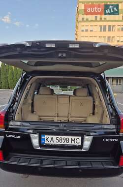 Внедорожник / Кроссовер Lexus LX 2008 в 