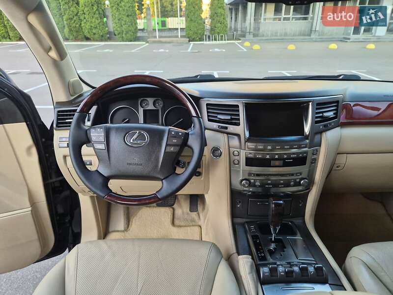 Внедорожник / Кроссовер Lexus LX 2008 в Киеве