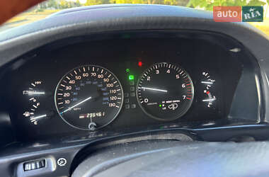 Внедорожник / Кроссовер Lexus LX 2005 в 