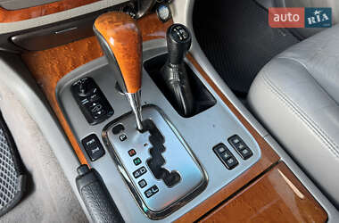 Внедорожник / Кроссовер Lexus LX 2005 в 