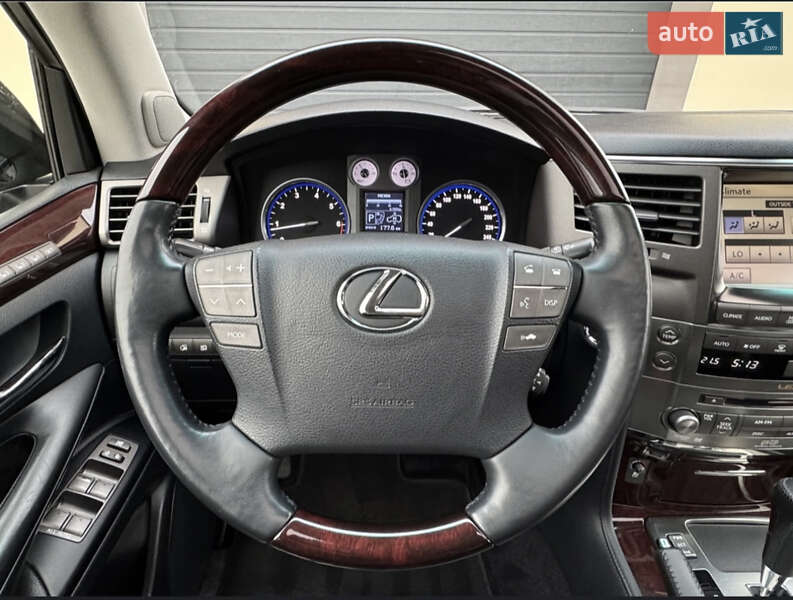Внедорожник / Кроссовер Lexus LX 2011 в Львове