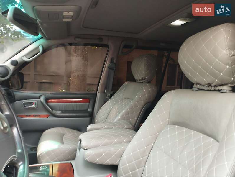 Позашляховик / Кросовер Lexus LX 2000 в Києві