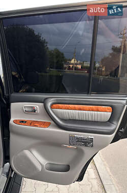 Позашляховик / Кросовер Lexus LX 2006 в 