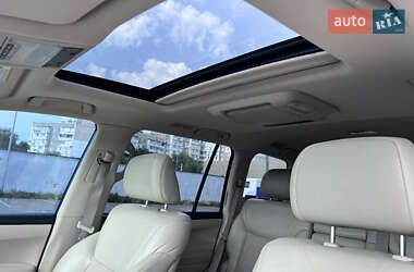 Позашляховик / Кросовер Lexus LX 2010 в 