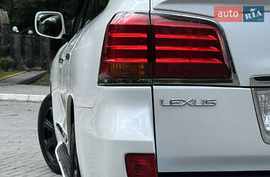 Позашляховик / Кросовер Lexus LX 2011 в 
