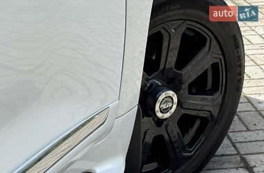 Позашляховик / Кросовер Lexus LX 2011 в 
