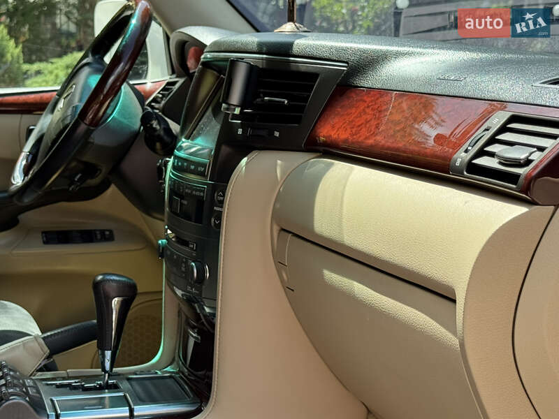 Позашляховик / Кросовер Lexus LX 2011 в Дрогобичі фото 118 Позашляховик / Кросовер Lexus LX 2011 в Дрогобичі