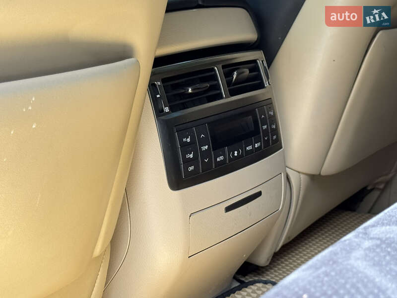 Позашляховик / Кросовер Lexus LX 2011 в Дрогобичі фото 141 Позашляховик / Кросовер Lexus LX 2011 в Дрогобичі