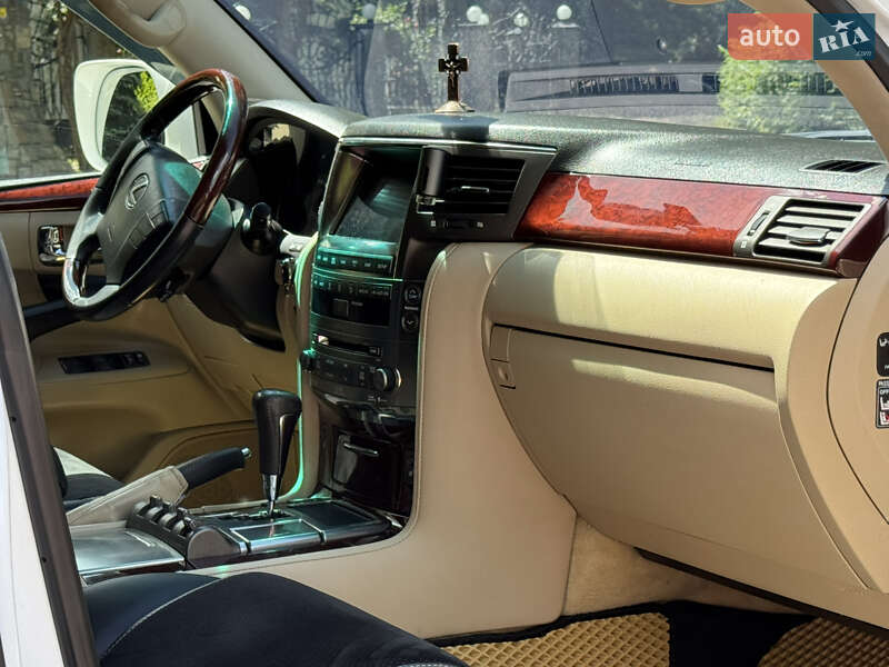 Позашляховик / Кросовер Lexus LX 2011 в Дрогобичі фото 149 Позашляховик / Кросовер Lexus LX 2011 в Дрогобичі