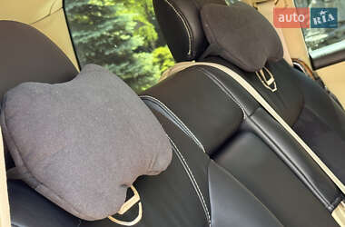 Позашляховик / Кросовер Lexus LX 2011 в 