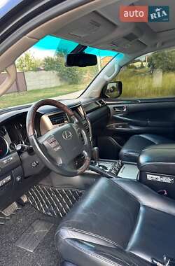 Внедорожник / Кроссовер Lexus LX 2013 в 