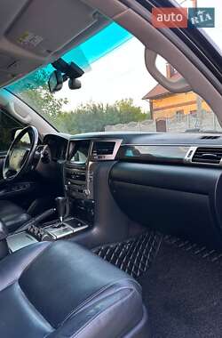 Внедорожник / Кроссовер Lexus LX 2013 в 
