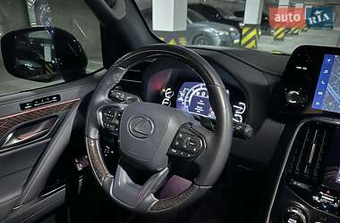 Позашляховик / Кросовер Lexus LX 2023 в 