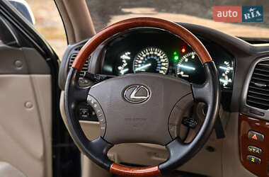 Позашляховик / Кросовер Lexus LX 2003 в 