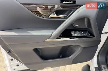 Позашляховик / Кросовер Lexus LX 2022 в 