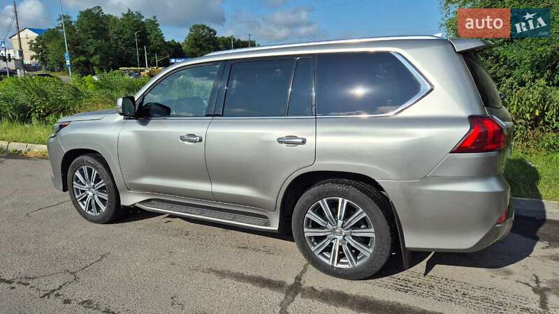Внедорожник / Кроссовер Lexus LX 2016 в Львове
