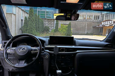 Внедорожник / Кроссовер Lexus LX 2021 в 