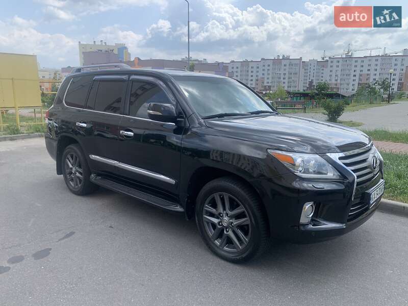 Позашляховик / Кросовер Lexus LX 2013 в Києві