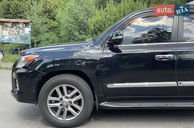 Позашляховик / Кросовер Lexus LX 2012 в 