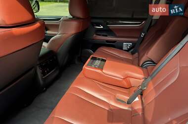 Внедорожник / Кроссовер Lexus LX 2016 в 