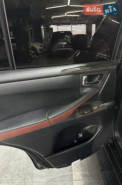 Внедорожник / Кроссовер Lexus LX 2015 в 